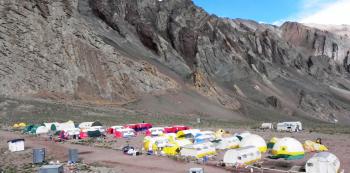 La vida en los campamentos del Aconcagua